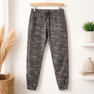 Athleta Farallon Jogger Pants Green Gray Camo Womens Size 10 Stretch Comfort